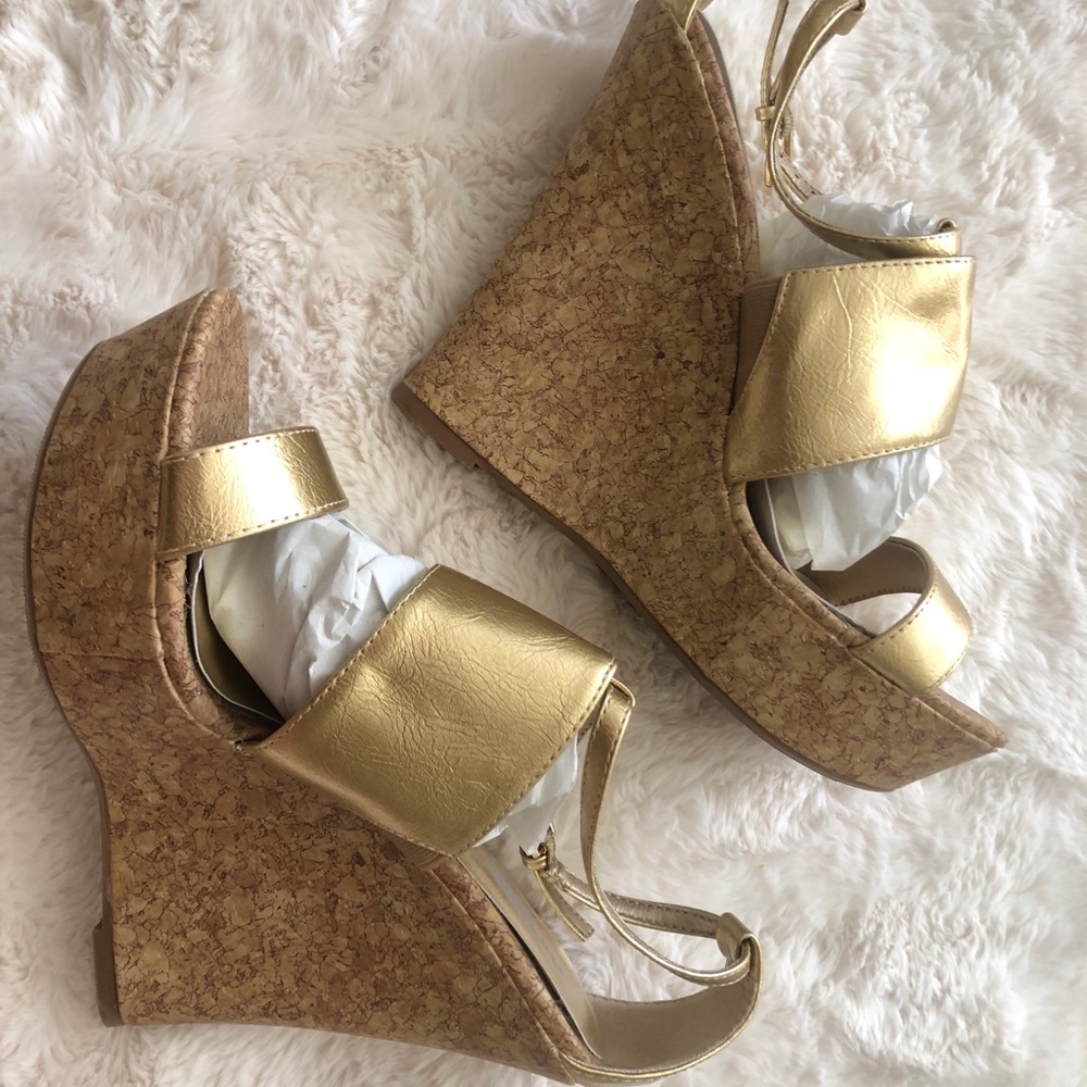 Brand new, never worn wedges